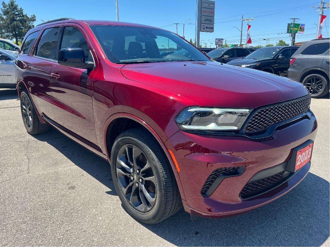 2023 Dodge Durango SXT Plus AWD *SUN *PWR SEAT *CARPLAY *7-PASS Photo