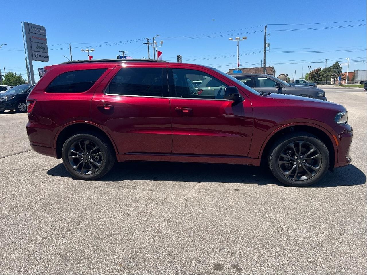 2023 Dodge Durango SXT Plus AWD *SUN *PWR SEAT *CARPLAY *7-PASS Photo