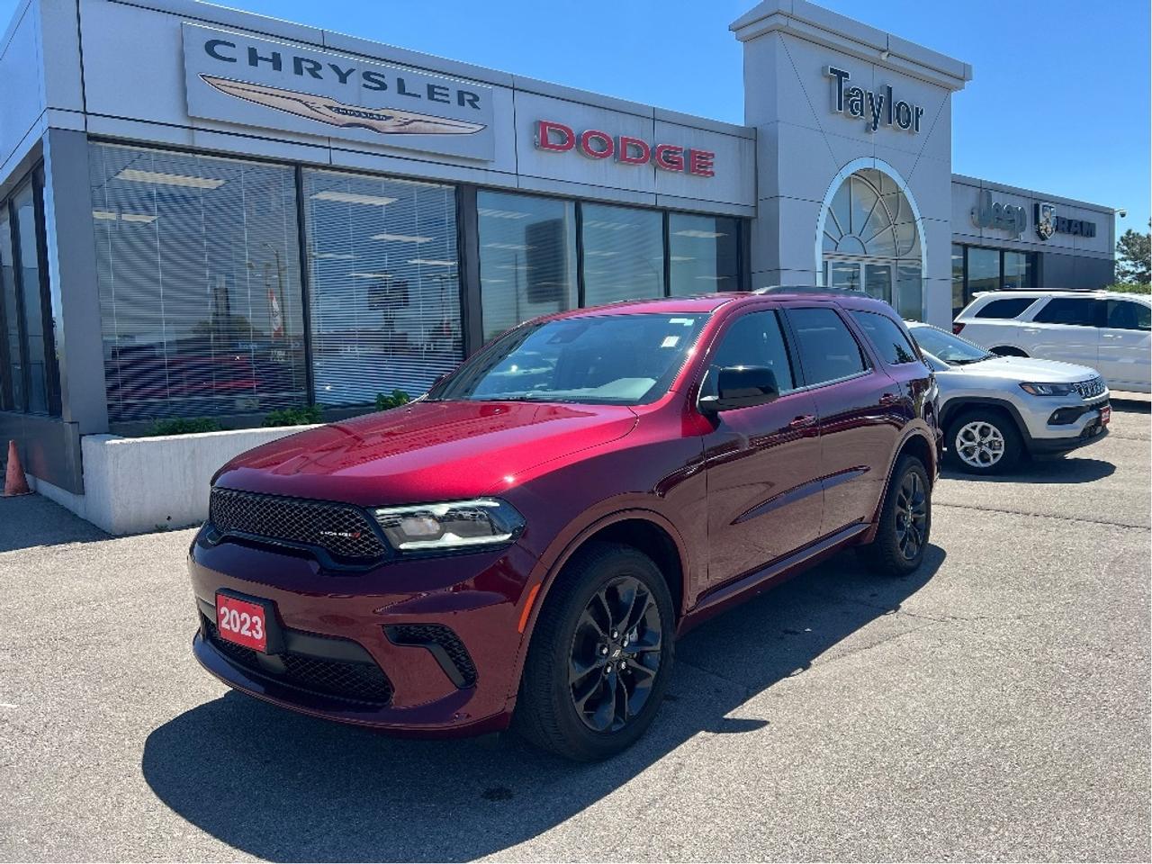 2023 Dodge Durango SXT Plus AWD *SUN *PWR SEAT *CARPLAY *7-PASS Photo