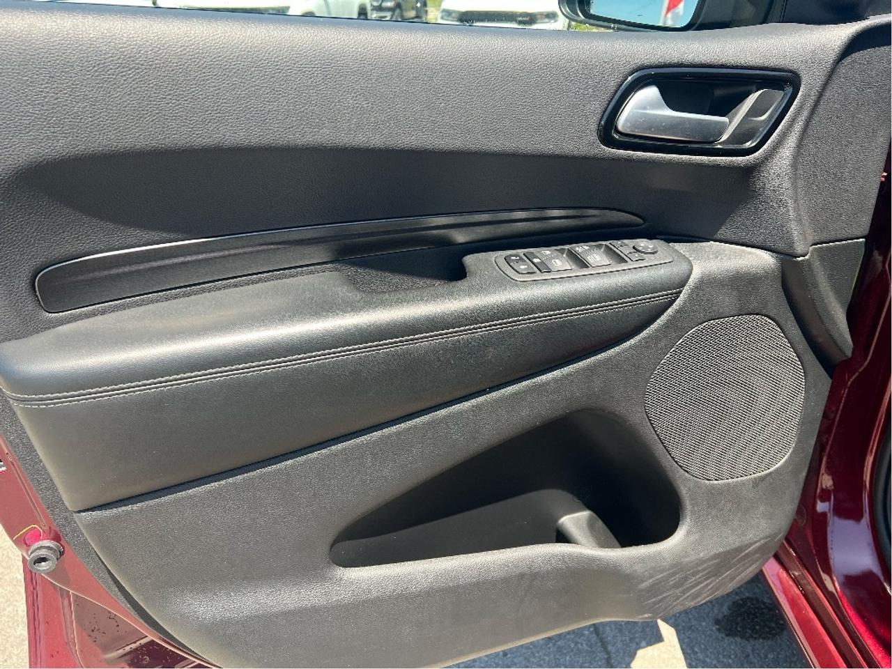 2023 Dodge Durango SXT Plus AWD *SUN *PWR SEAT *CARPLAY *7-PASS Photo