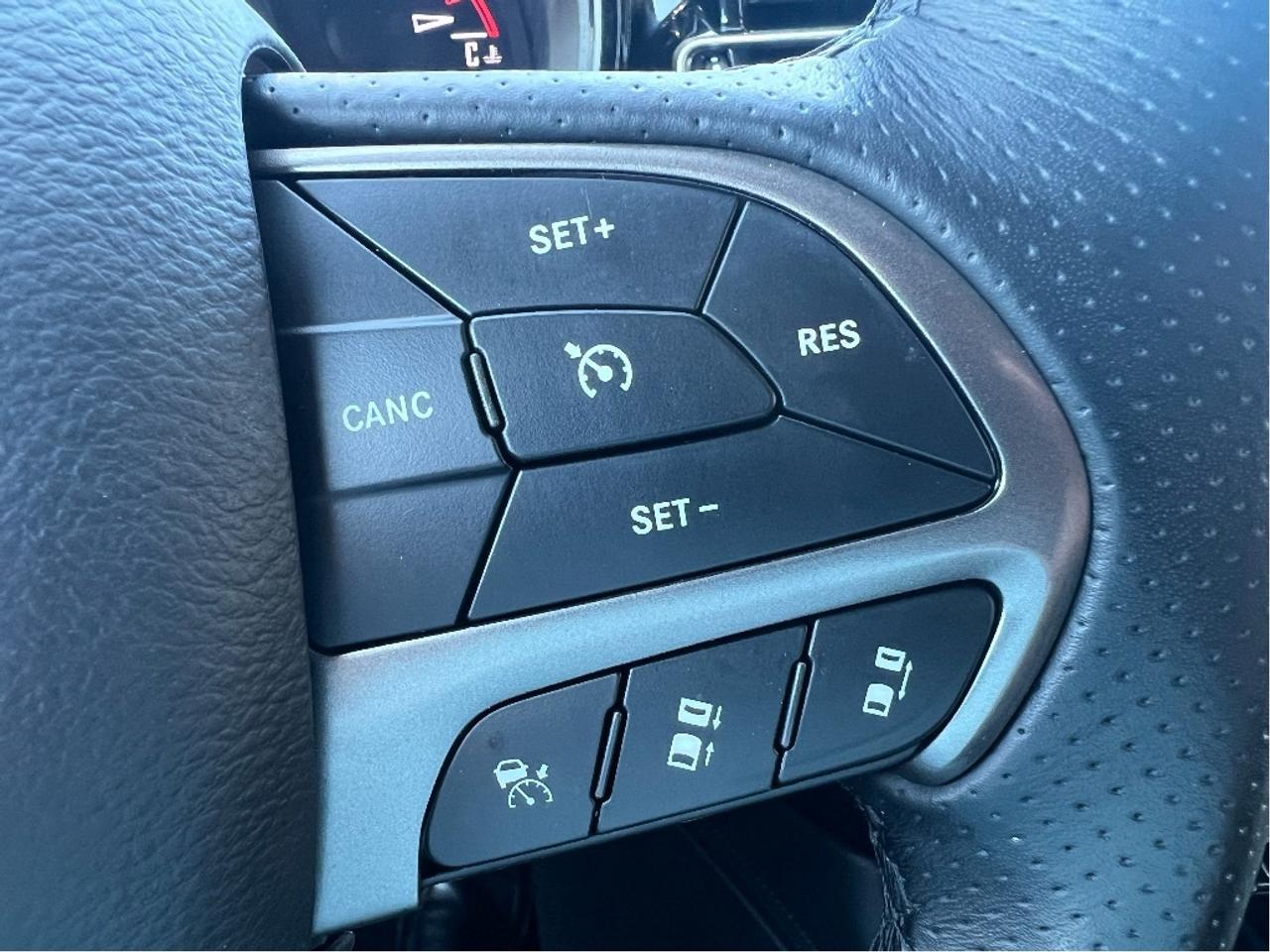 2023 Dodge Durango SXT Plus AWD *SUN *PWR SEAT *CARPLAY *7-PASS Photo