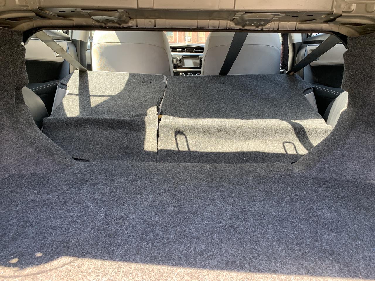 2015 Toyota Corolla 4dr Sdn CVT LE Photo