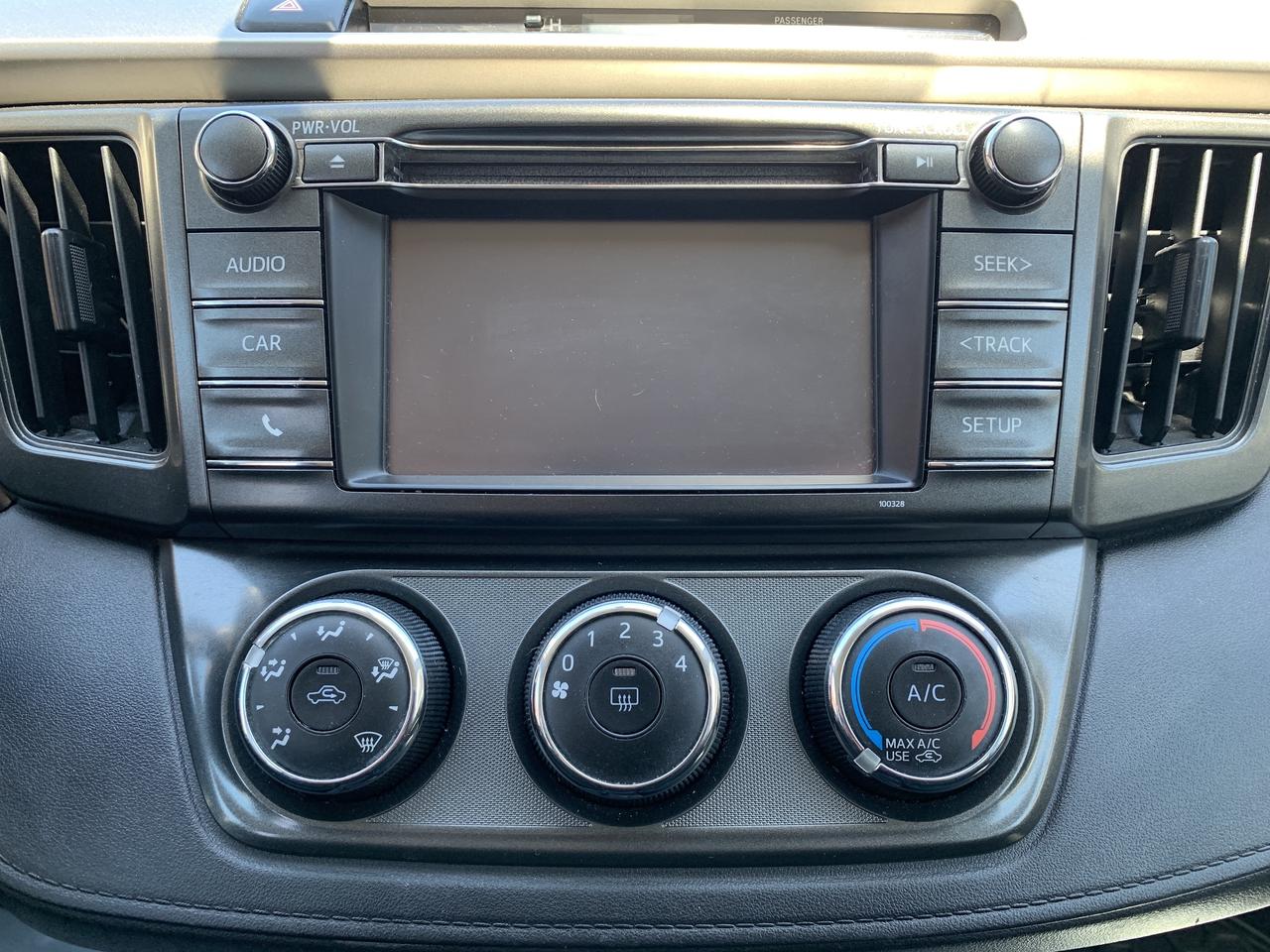 2014 Toyota RAV4 AWD 4dr LE Photo