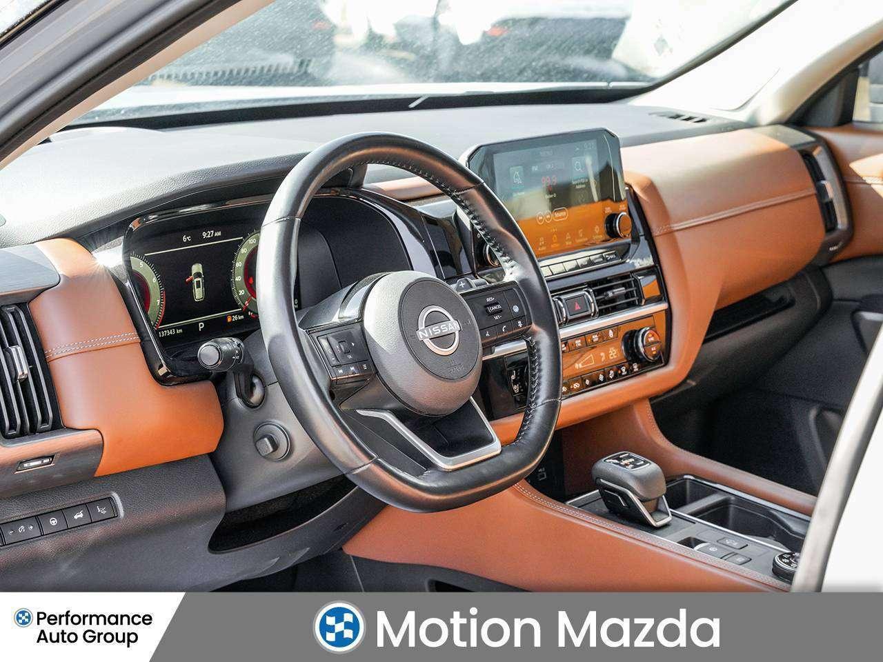 2022 Nissan Pathfinder Platinum Photo
