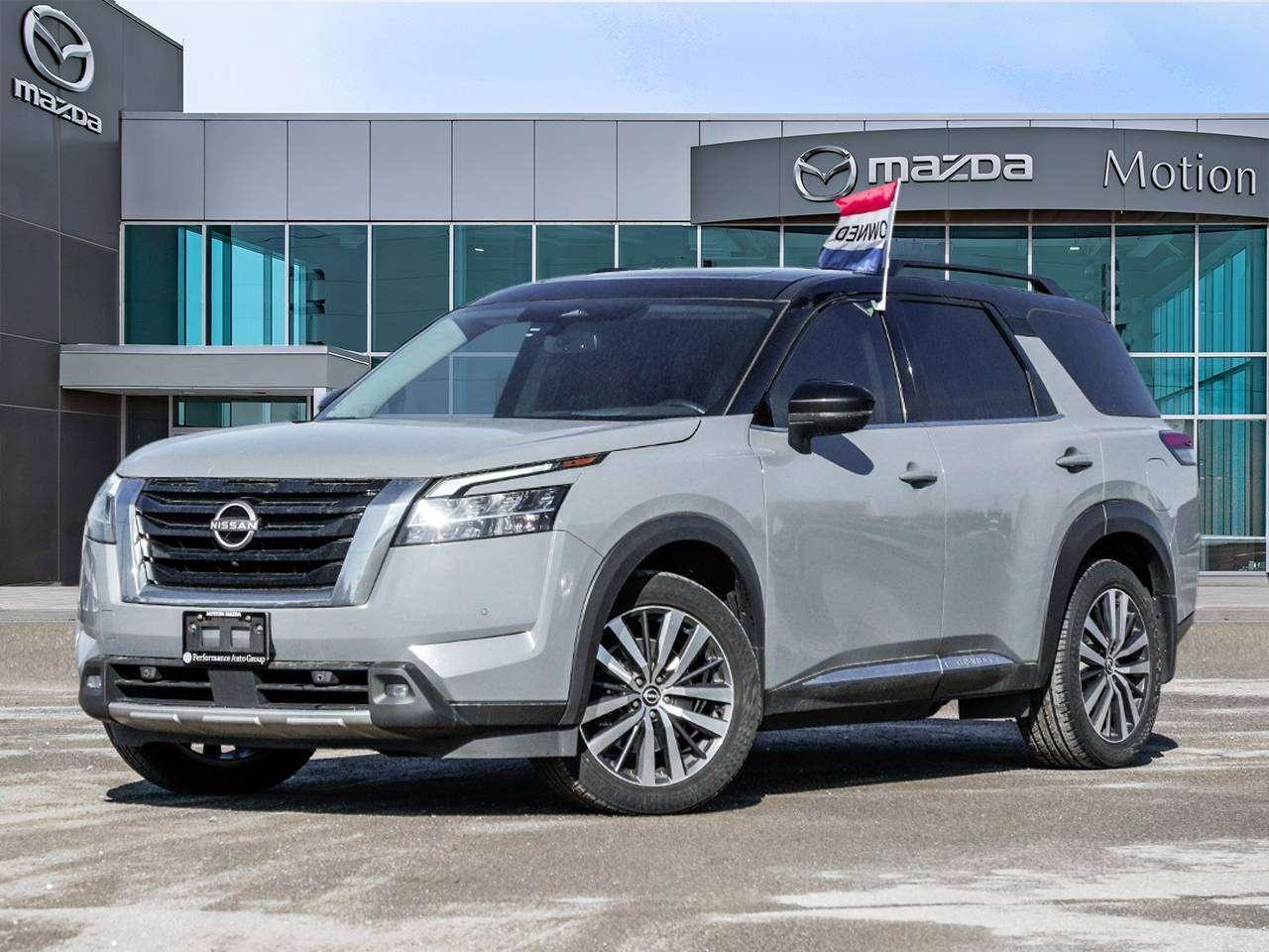 2022 Nissan Pathfinder Platinum Photo