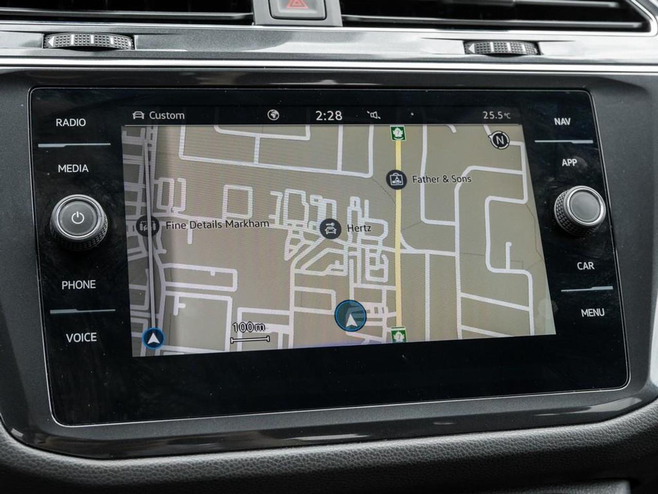 2022 Volkswagen Tiguan Highline R-LINE 4dr All-wheel Drive 4MOTION Photo
