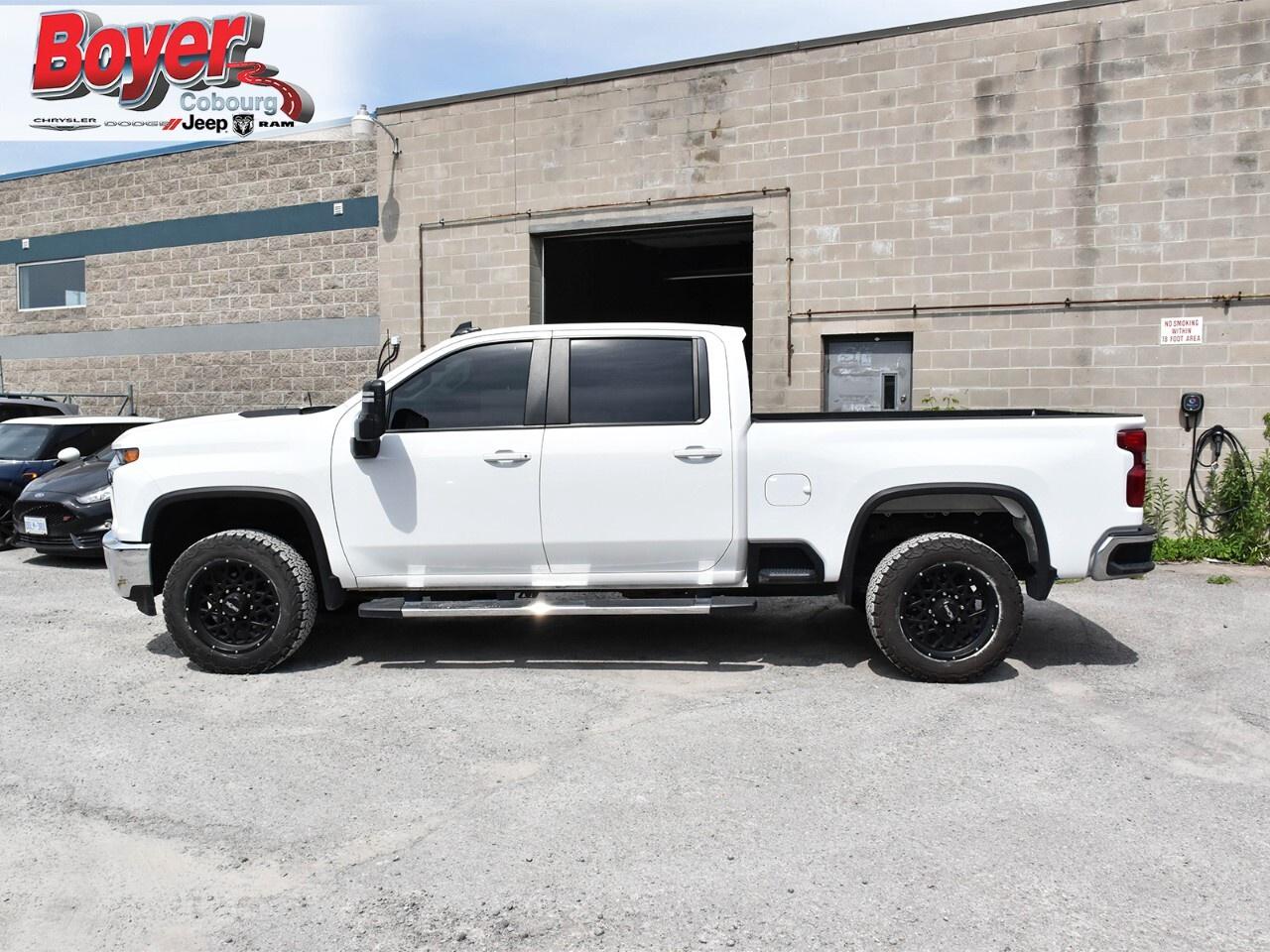 2023 Chevrolet Silverado 3500HD 4WD Crew Cab Standard Box LT Photo2