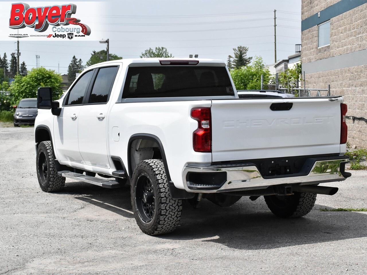 2023 Chevrolet Silverado 3500HD 4WD Crew Cab Standard Box LT Photo3