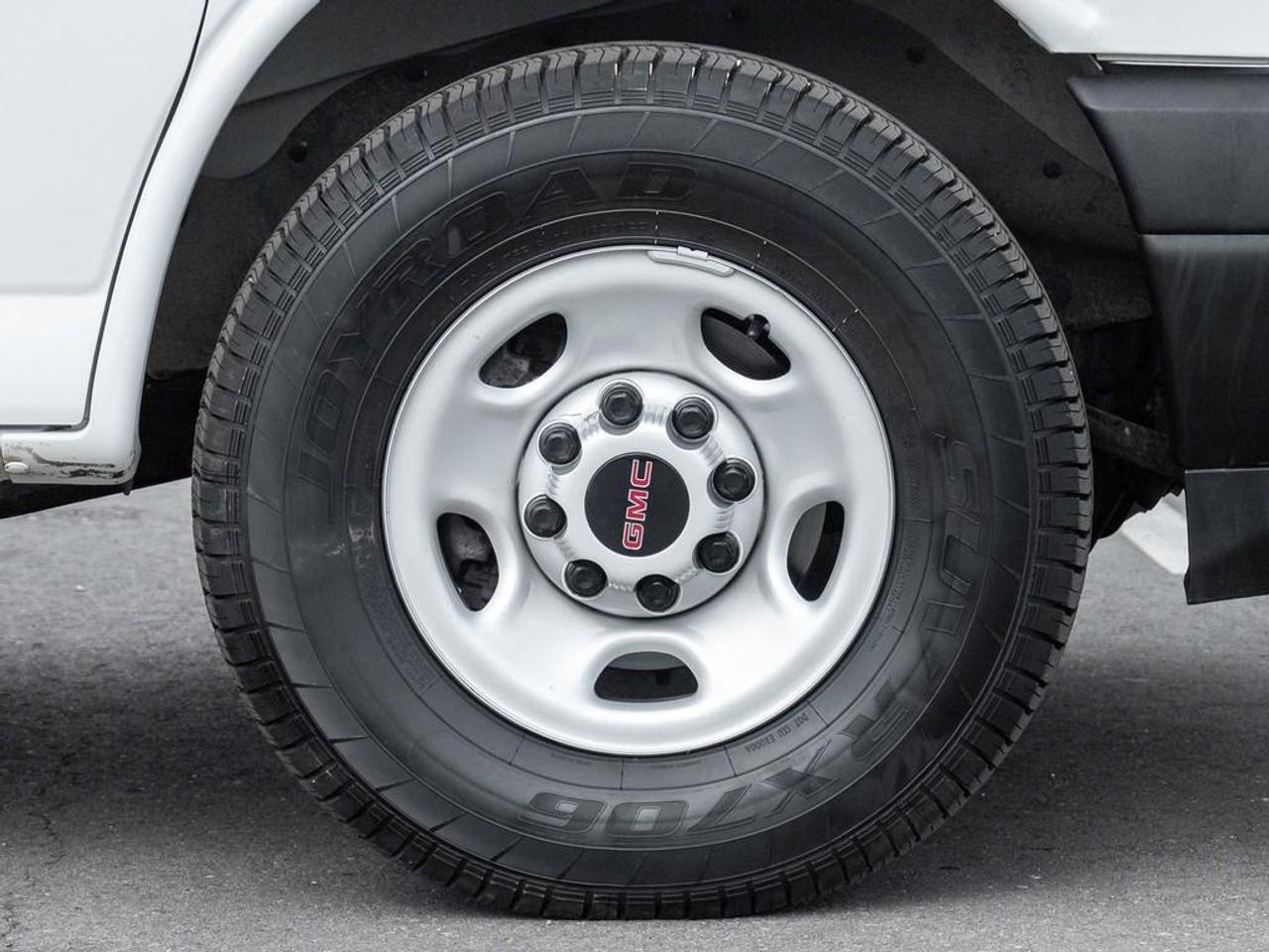 2024 GMC Savana 2500 Work Van Rear-Wheel Drive Extended Cargo Van Photo