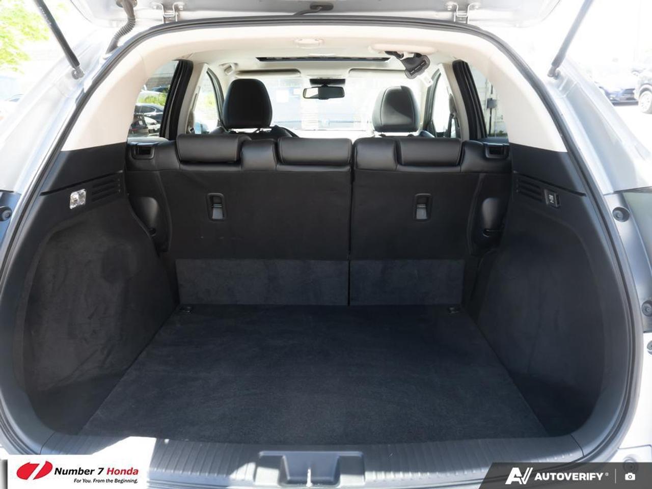 2019 Honda HR-V Touring *NO REPORTED ACCIDENTS*ONE OWNER Photo