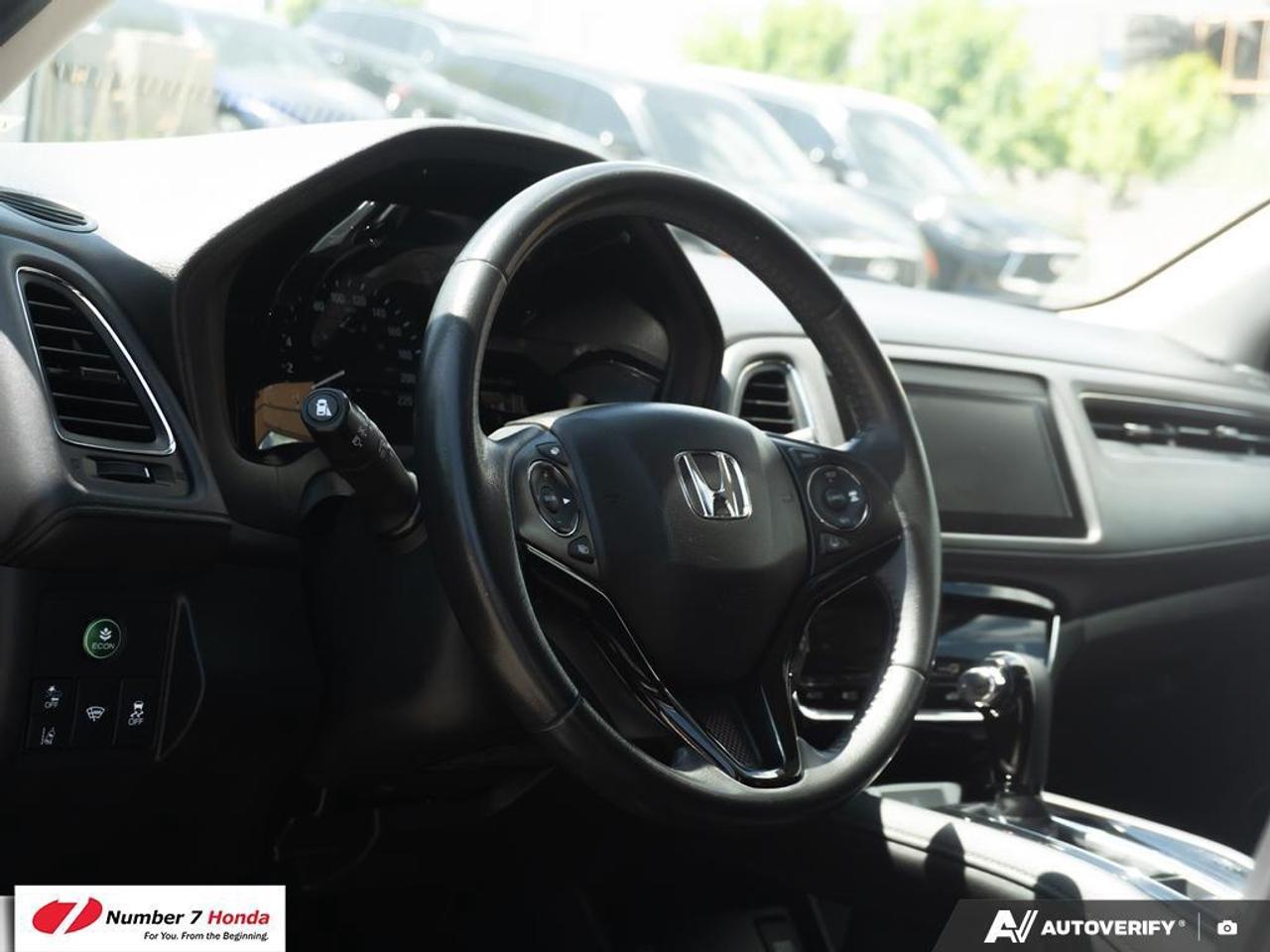 2019 Honda HR-V Touring *NO REPORTED ACCIDENTS*ONE OWNER Photo