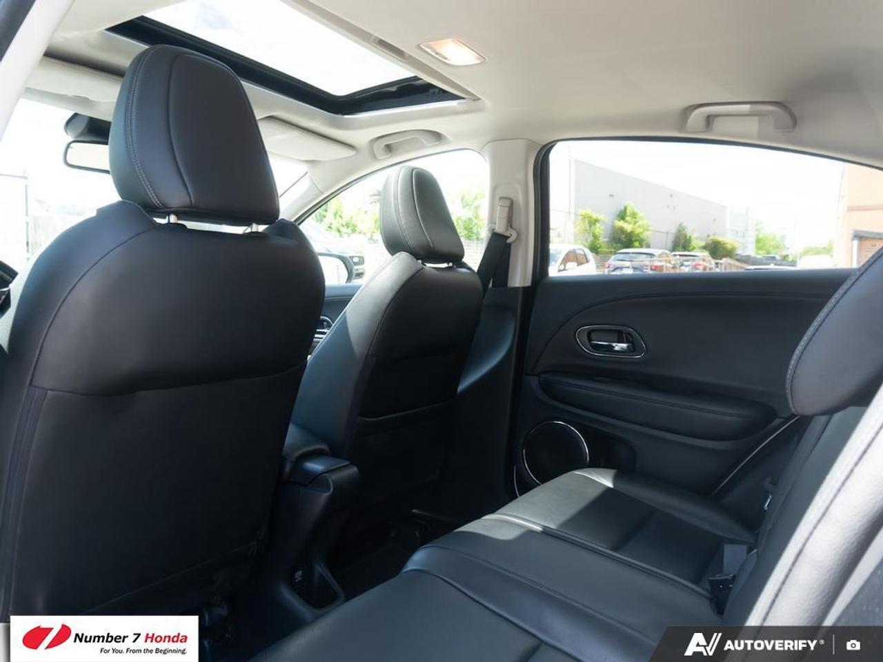2019 Honda HR-V Touring *NO REPORTED ACCIDENTS*ONE OWNER Photo