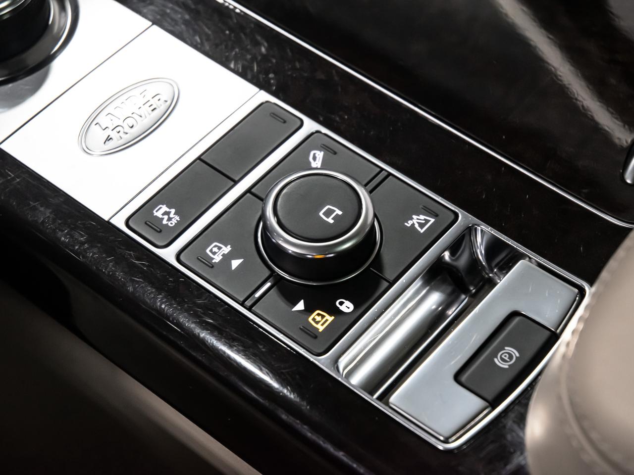 2019 Land Rover Range Rover V8 SUPERCHARGED SWB REAR DVD HEADS UP NAVI Photo