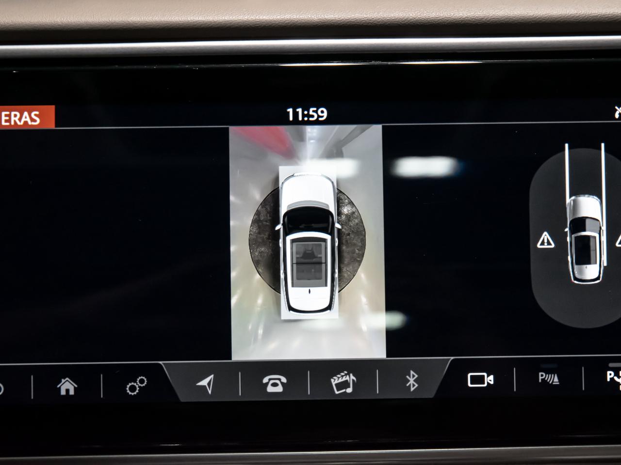 2019 Land Rover Range Rover V8 SUPERCHARGED SWB REAR DVD HEADS UP NAVI Photo