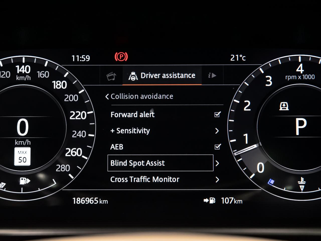 2019 Land Rover Range Rover V8 SUPERCHARGED SWB REAR DVD HEADS UP NAVI Photo