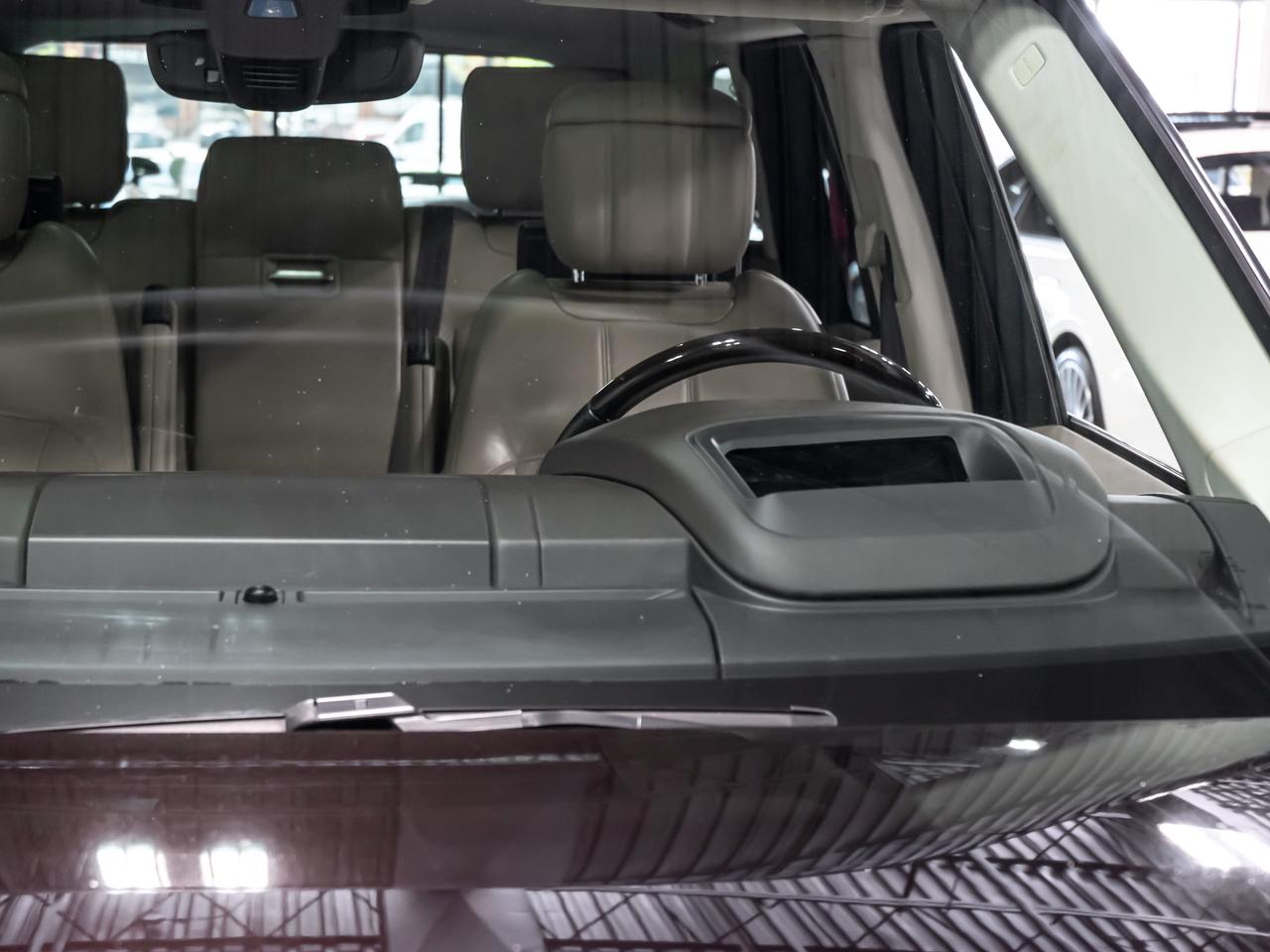 2019 Land Rover Range Rover V8 SUPERCHARGED SWB REAR DVD HEADS UP NAVI Photo