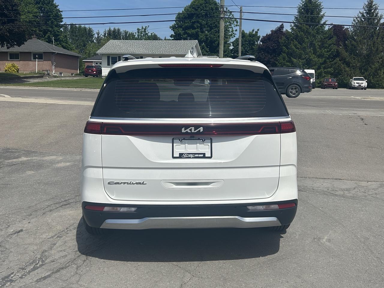 2022 Kia Carnival EX/LEATHER/HEATED SEATS/BACK UP CAM/CALL PICTON Photo