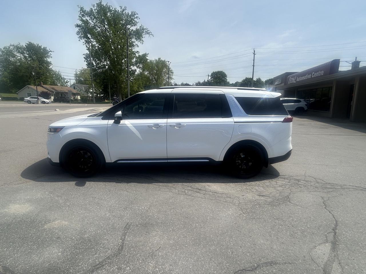 2022 Kia Carnival EX/LEATHER/HEATED SEATS/BACK UP CAM/CALL PICTON Photo