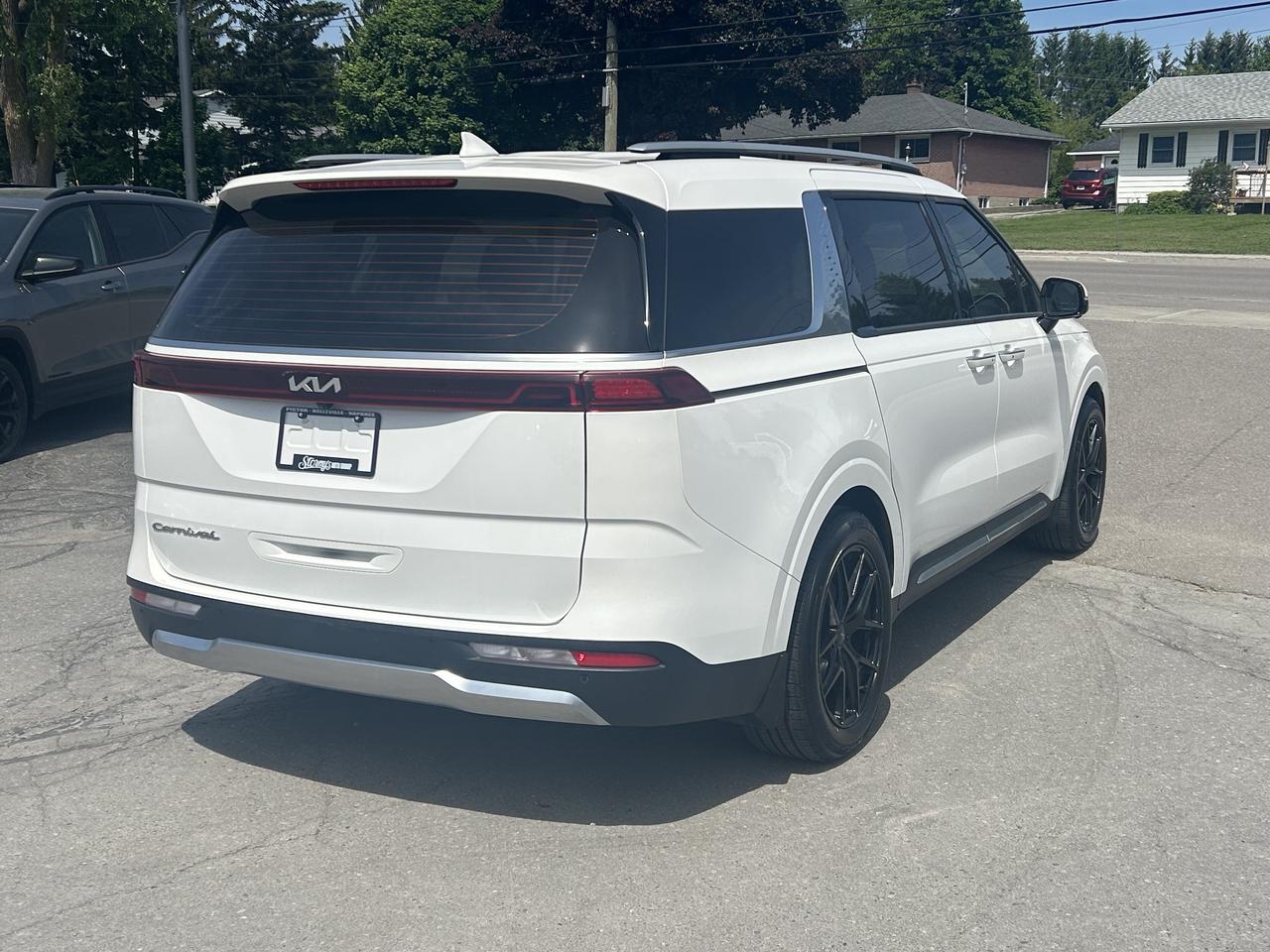 2022 Kia Carnival EX/LEATHER/HEATED SEATS/BACK UP CAM/CALL PICTON Photo4