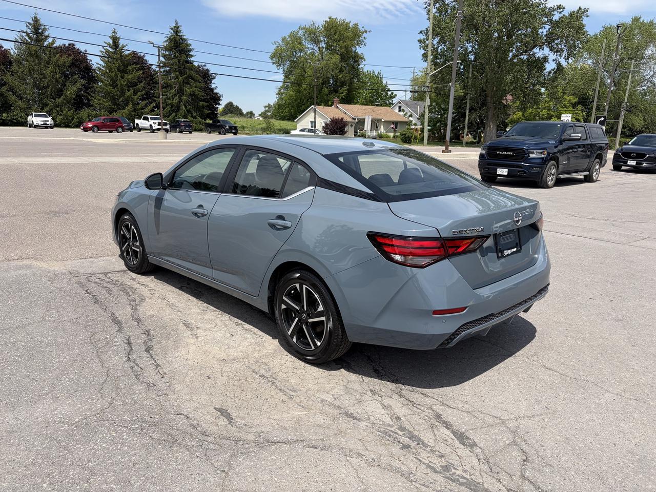 2024 Nissan Sentra SV/PWR SUN ROOF/BACK UP CAM/CALL PICTON Photo
