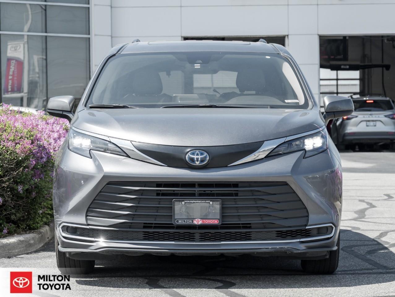 2024 Toyota Sienna 8 PASSENGER SUNROOF LEATHER REMOTE CONNECT ONE OWN Photo