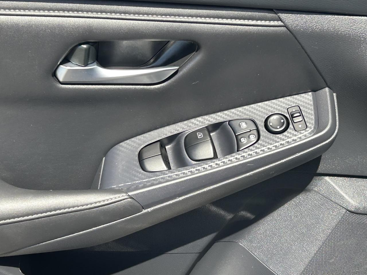 2024 Nissan Sentra SV/BACK UP CAM/HEATED SEATS CALL PICTON Photo
