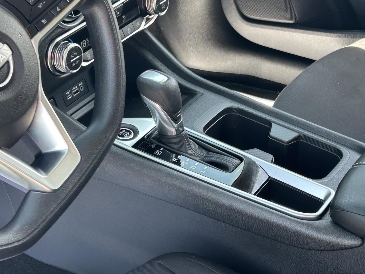 2024 Nissan Sentra SV/BACK UP CAM/HEATED SEATS CALL PICTON Photo