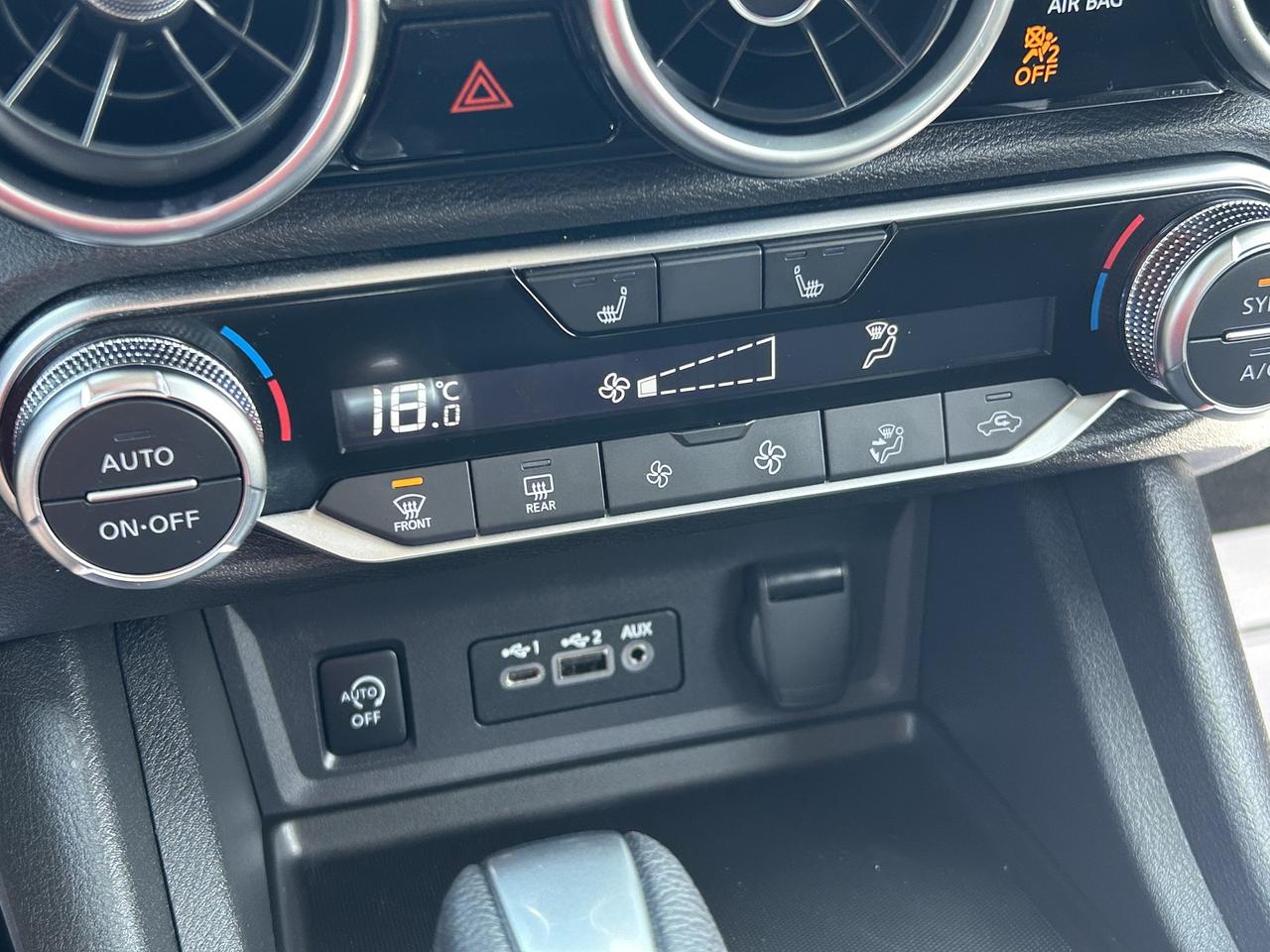 2024 Nissan Sentra SV/BACK UP CAM/HEATED SEATS CALL PICTON Photo