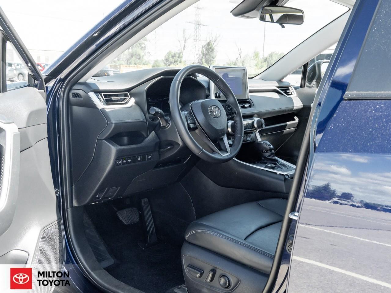2024 Toyota RAV4 Hybrid PREMIUM AWD LEATHER SEATING SUNROOF CARPLAY ONE OW Photo