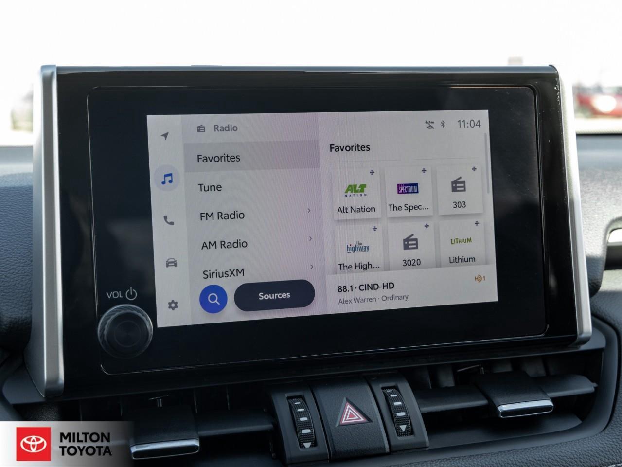 2024 Toyota RAV4 Hybrid PREMIUM AWD LEATHER SEATING SUNROOF CARPLAY ONE OW Photo