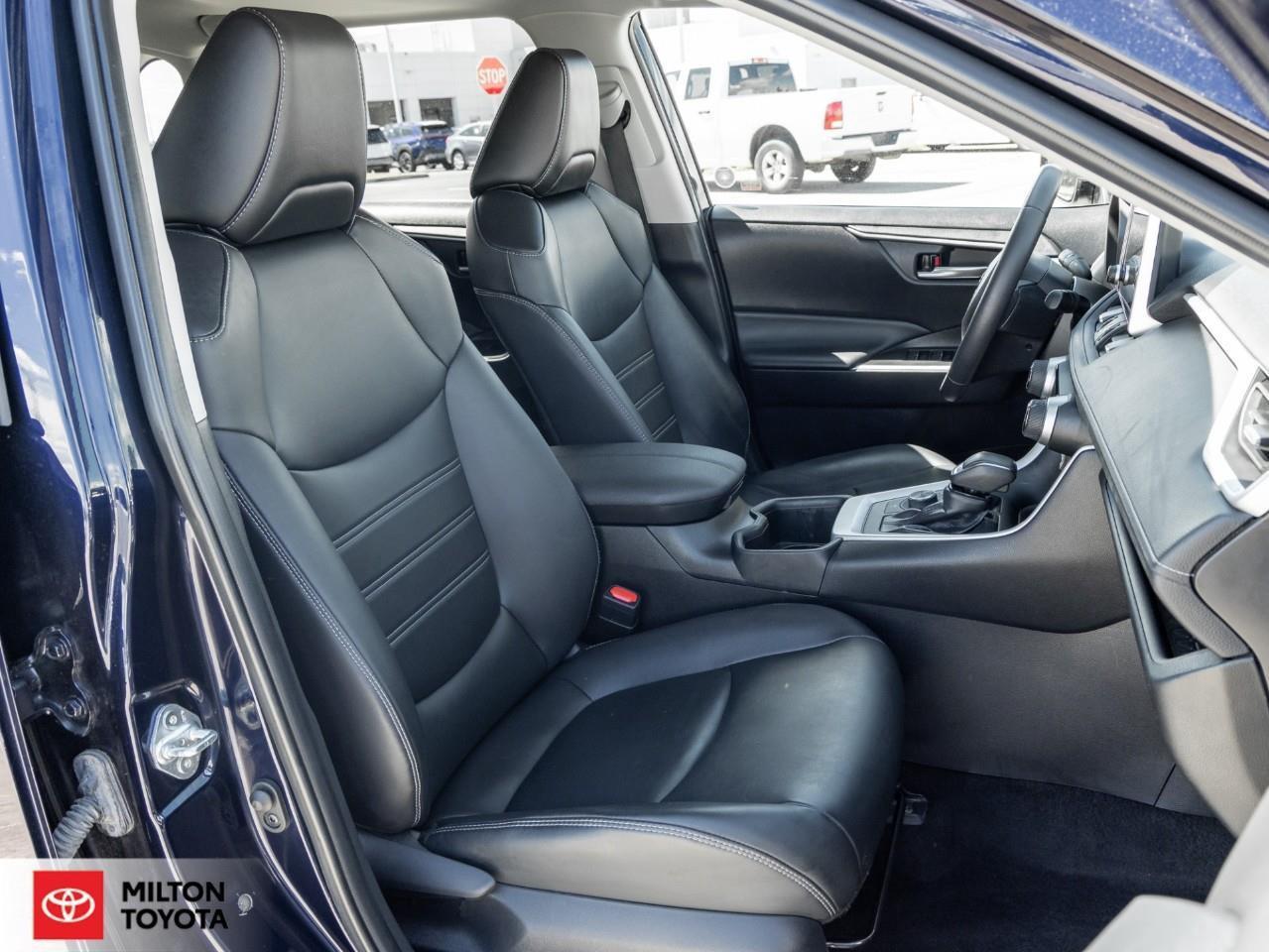 2024 Toyota RAV4 Hybrid PREMIUM AWD LEATHER SEATING SUNROOF CARPLAY ONE OW Photo