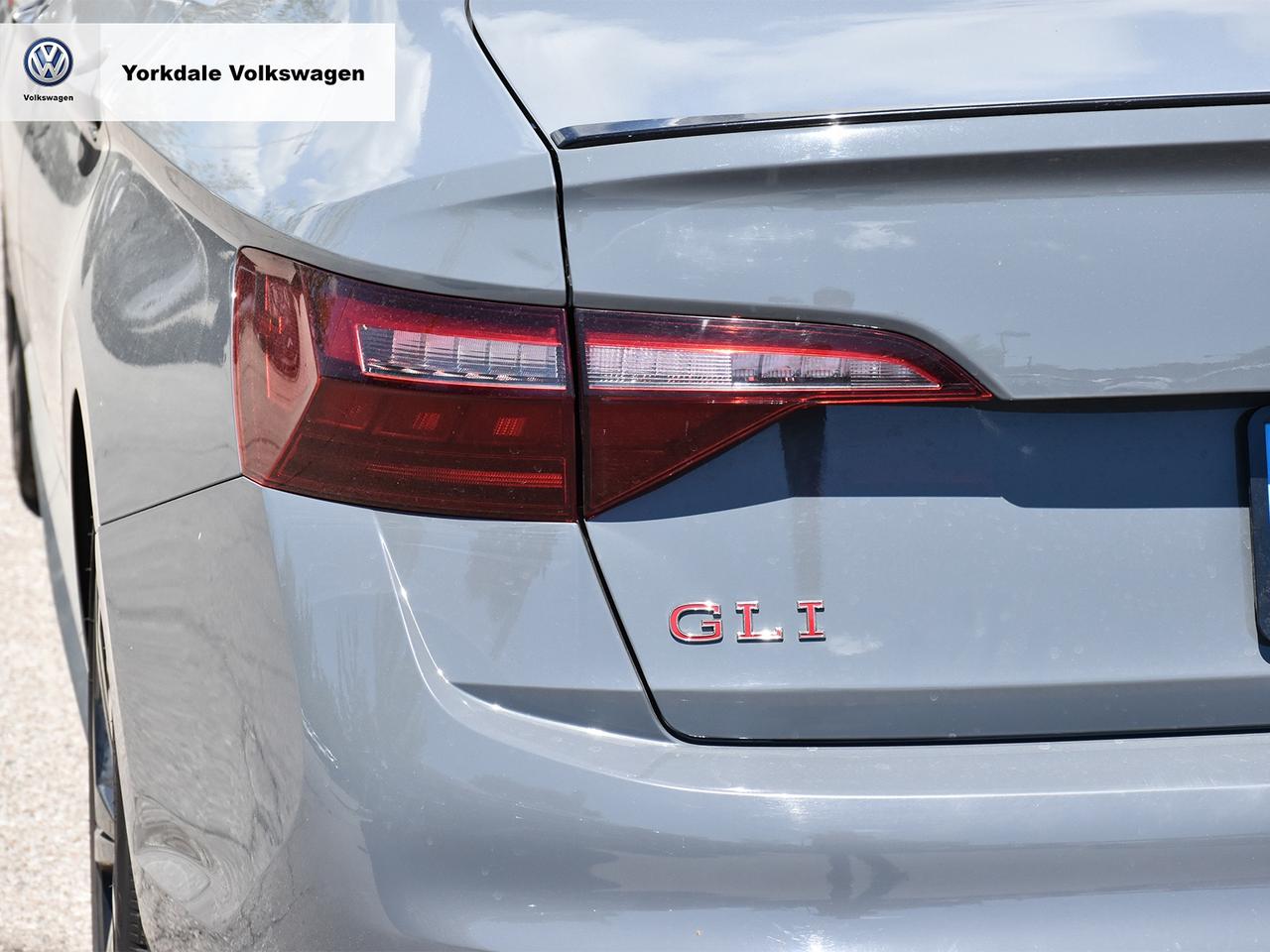 2023 Volkswagen Jetta GLI Manual Photo