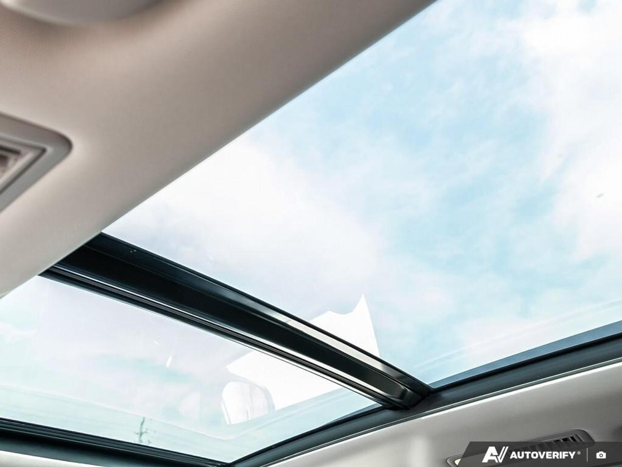 2024 Subaru ASCENT Dual Pane Roof   Captains Seats Photo