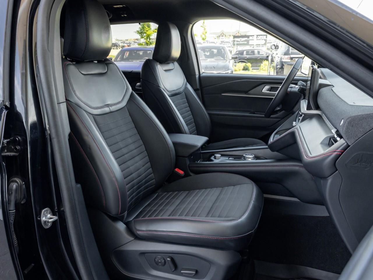 2025 Ford Explorer ST-Line 4dr 4x4 Photo