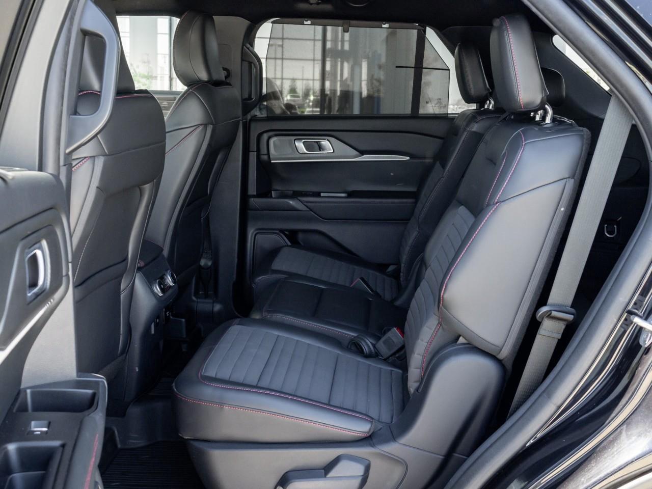 2025 Ford Explorer ST-Line 4dr 4x4 Photo