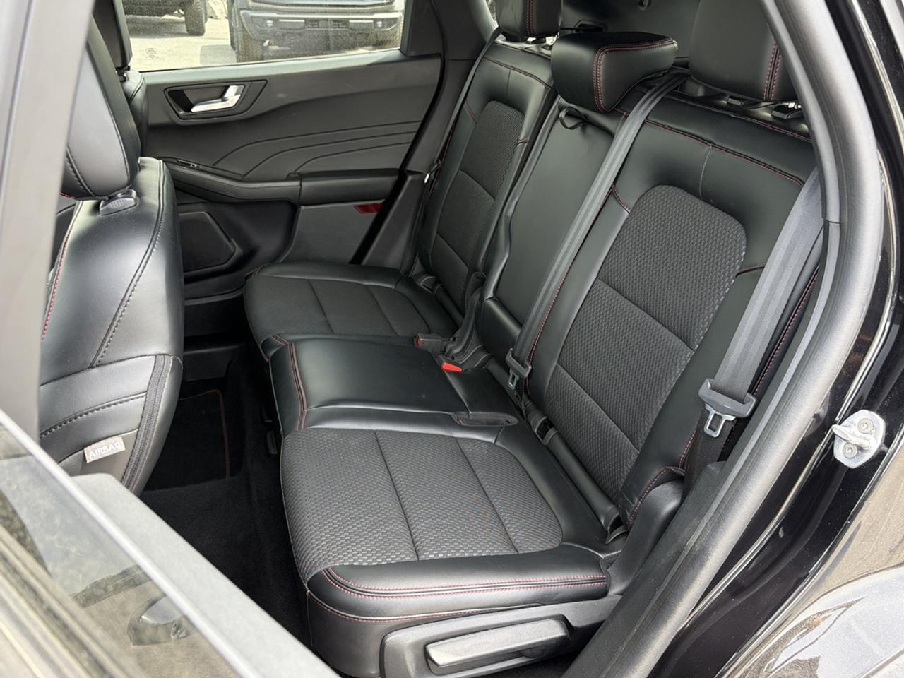 2023 Ford Escape ST-Line Select 4dr All-Wheel Drive Photo