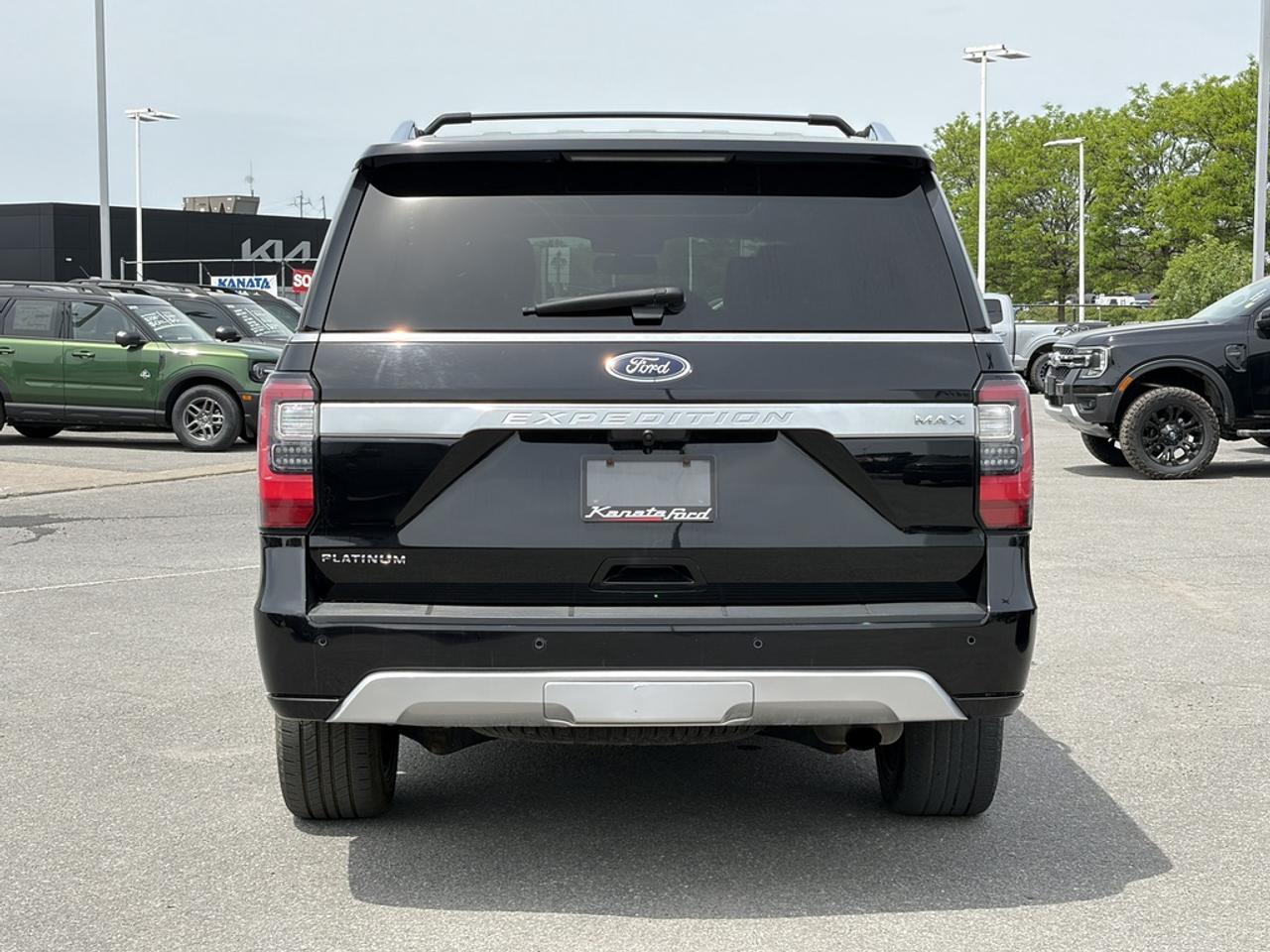 2021 Ford Expedition Max Platinum 4dr 4x4 Photo