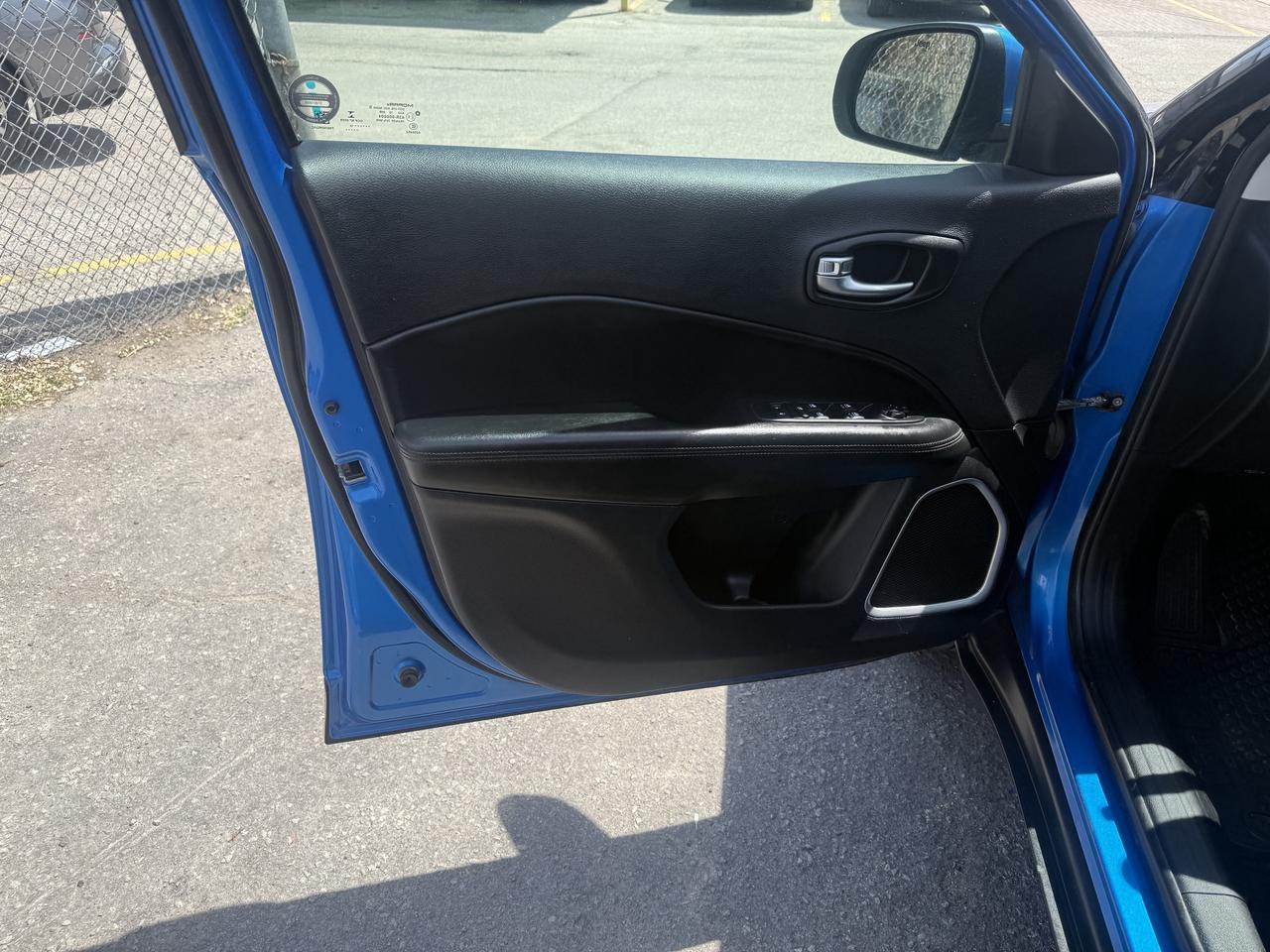 2019 Jeep Compass *** 3 YEAR WARRANTY INCLUDED *** Photo
