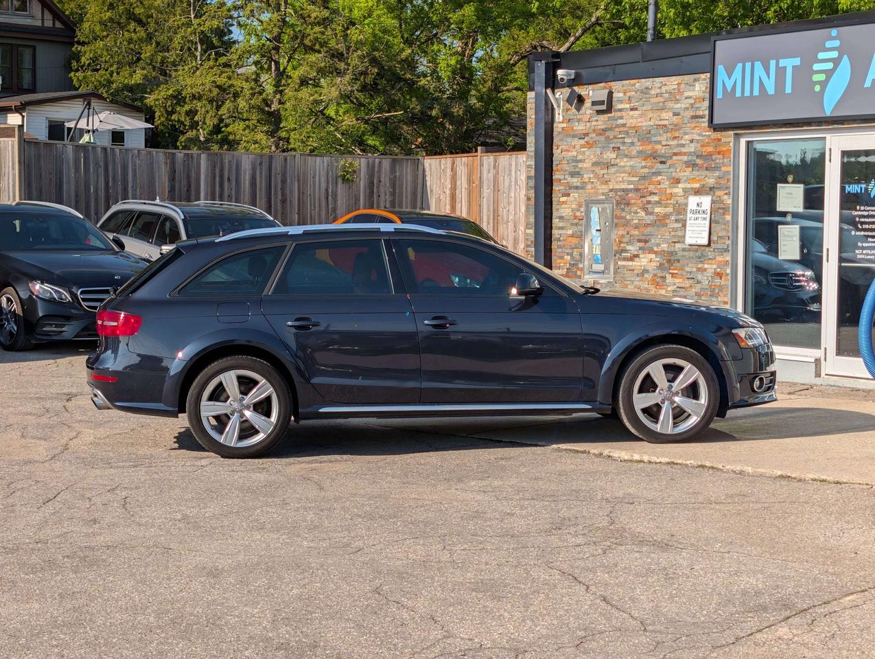 2013 Audi A4 allroad Clean CarFax   39 Service Records   2 Keys Photo4