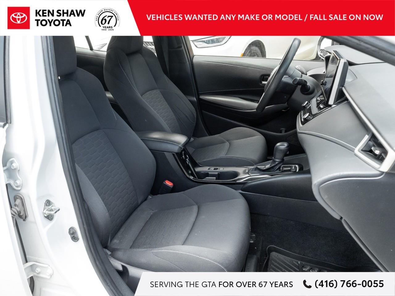 2023 Toyota Corolla Hatchback Base 5dr Photo