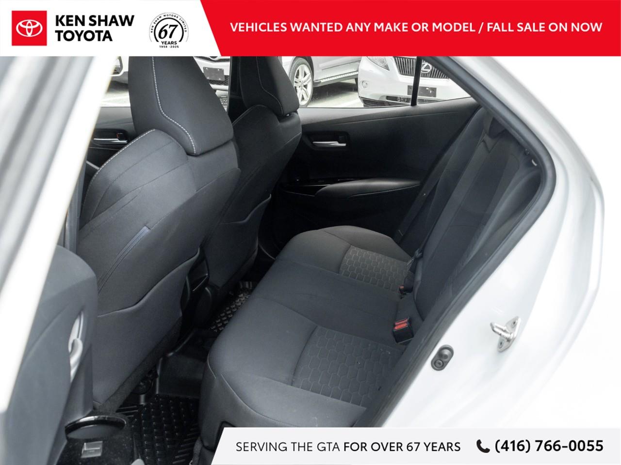 2023 Toyota Corolla Hatchback Base 5dr Photo