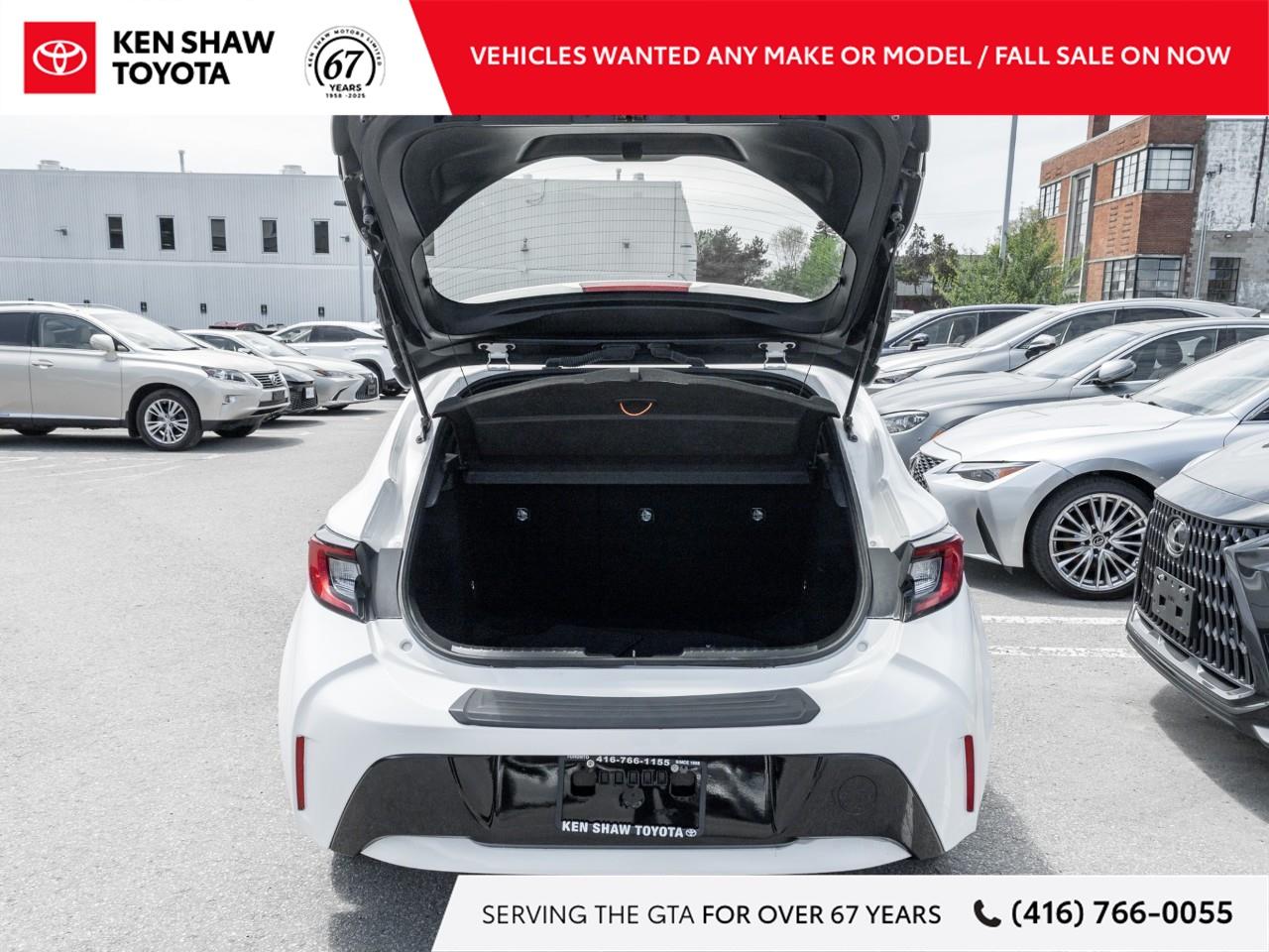 2023 Toyota Corolla Hatchback Base 5dr Photo