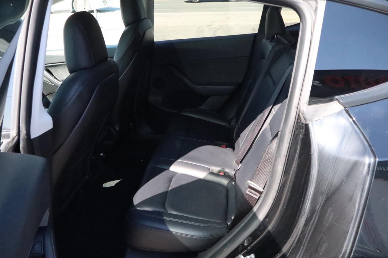 2022 Tesla Model Y Long Range   Dual Motor   Well Maintained Photo