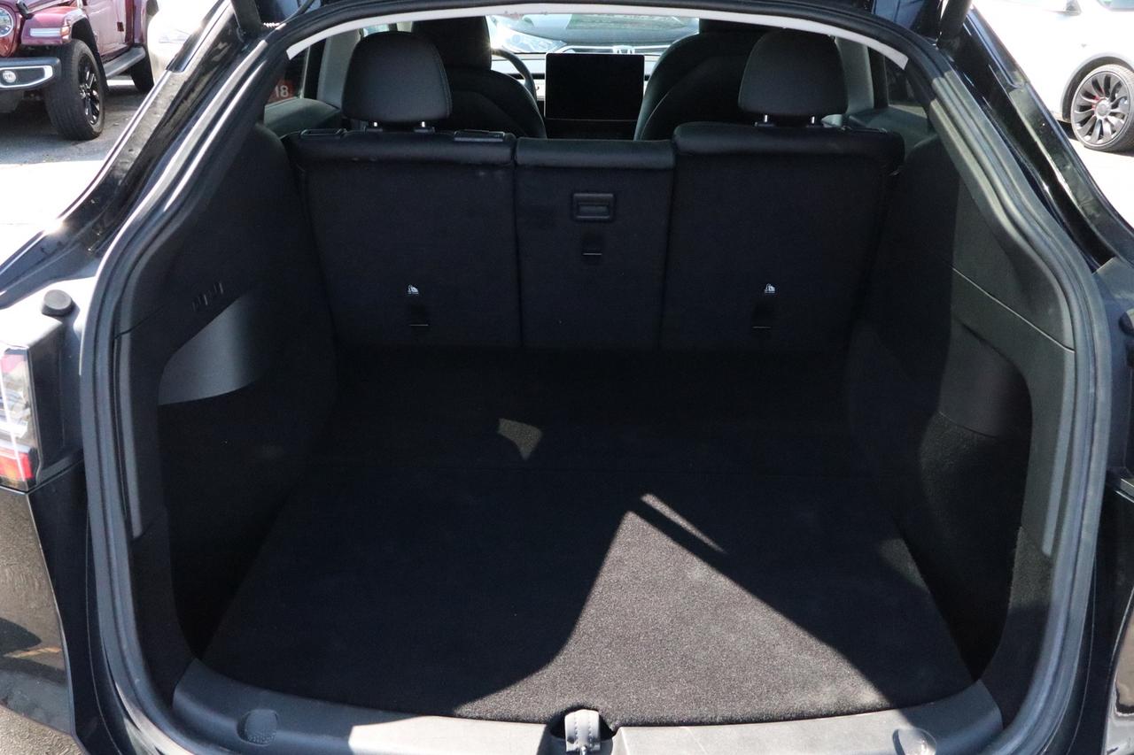 2022 Tesla Model Y Long Range   Dual Motor   Well Maintained Photo