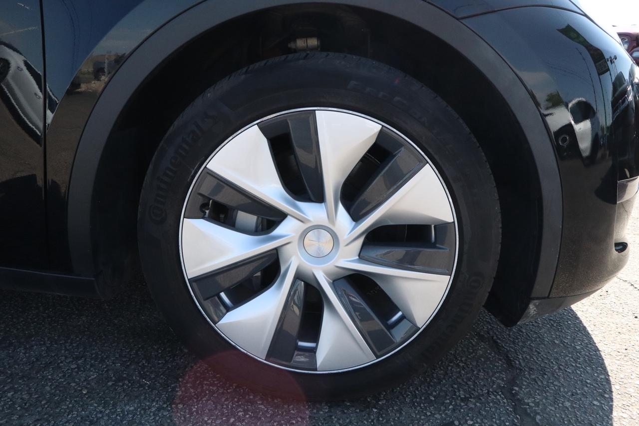 2022 Tesla Model Y Long Range   Dual Motor   Well Maintained Photo