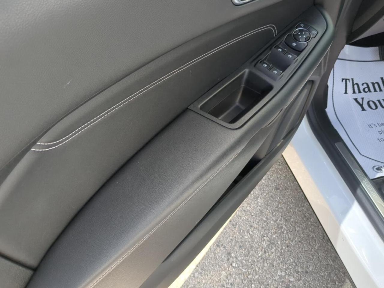2022 Ford Edge Titanium AWD Photo