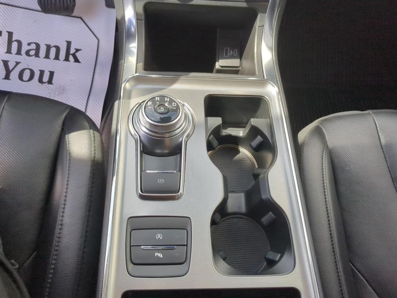 2022 Ford Edge Titanium AWD Photo