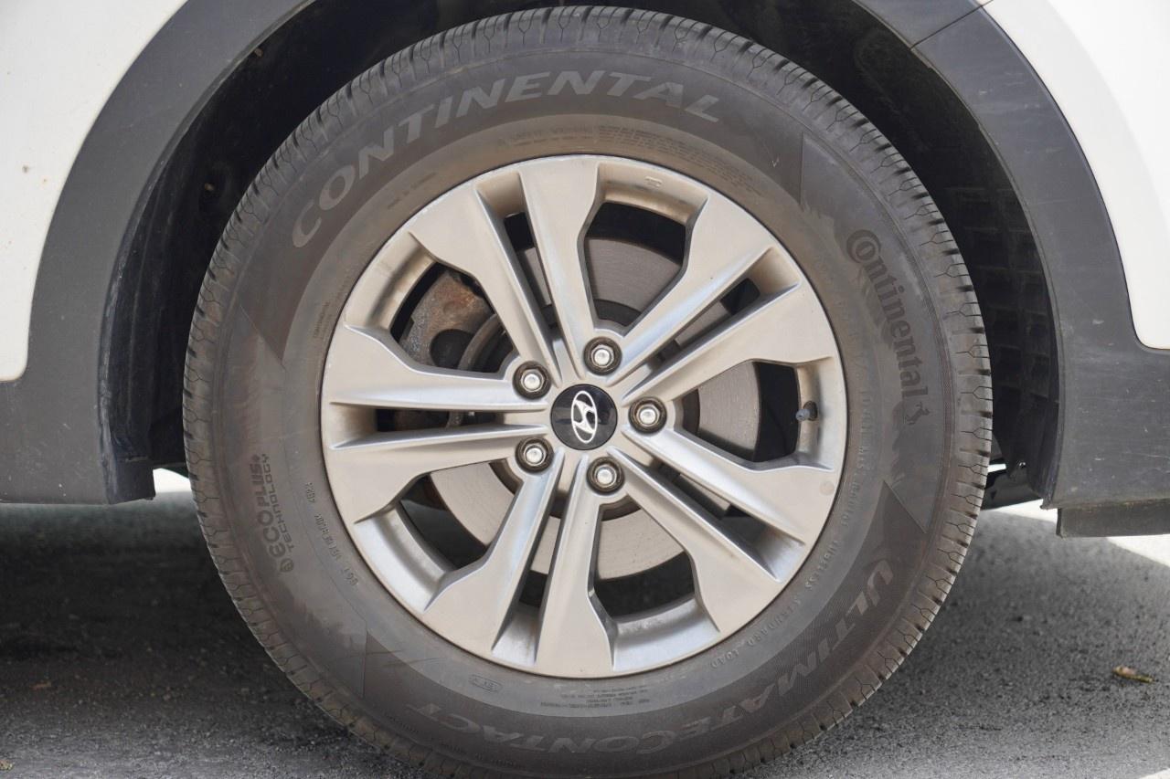2016 Hyundai Santa Fe Sport AWD 4dr 2.4L Premium Photo