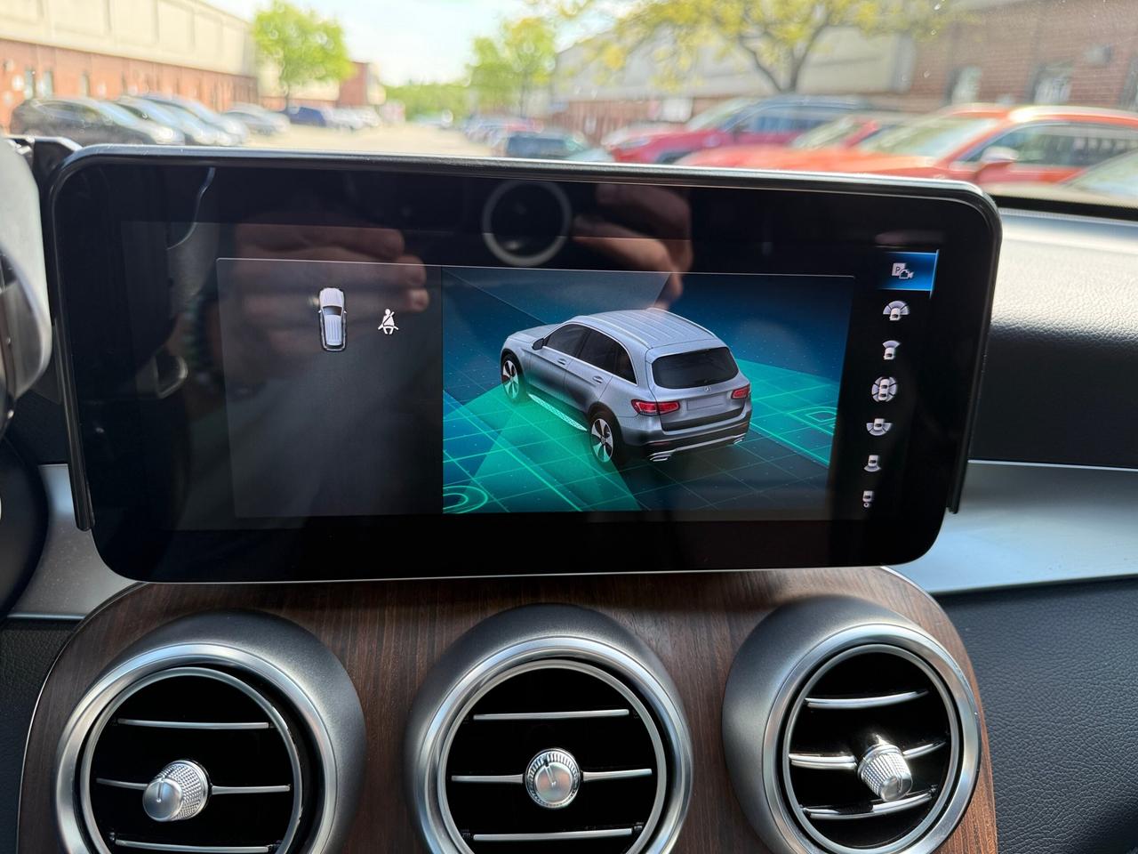 2020 Mercedes-Benz GLC-Class GLC 300 4MATIC SUV Photo