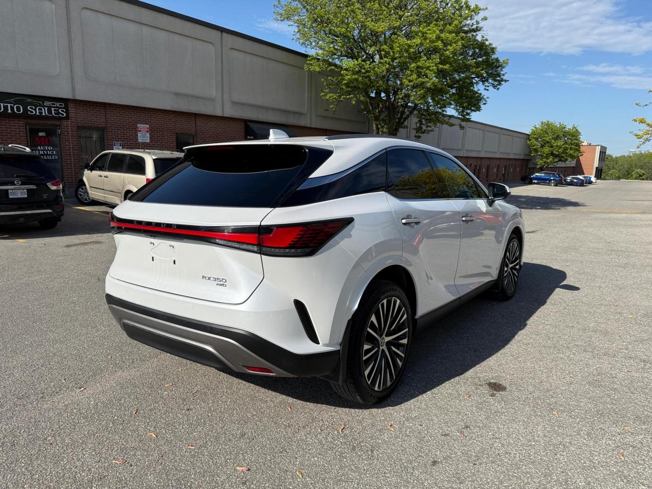 2024 Lexus RX RX 350 Auto, LUXURY PKG, NAV, SUNROOF, NO ACCIDENT Photo